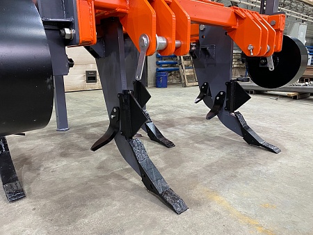 Плуг чизельный ПГ-3Н-5 (ПЧ-2.5)